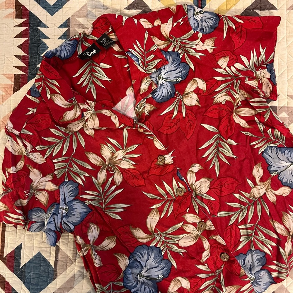 Lee Red Women’s Hawaiian Shirt